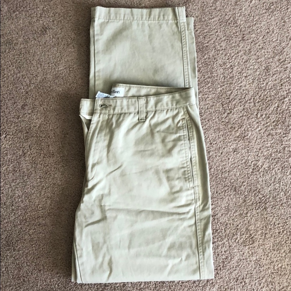 Calvin Klein Men’s Khaki Pants 30x30. Like new